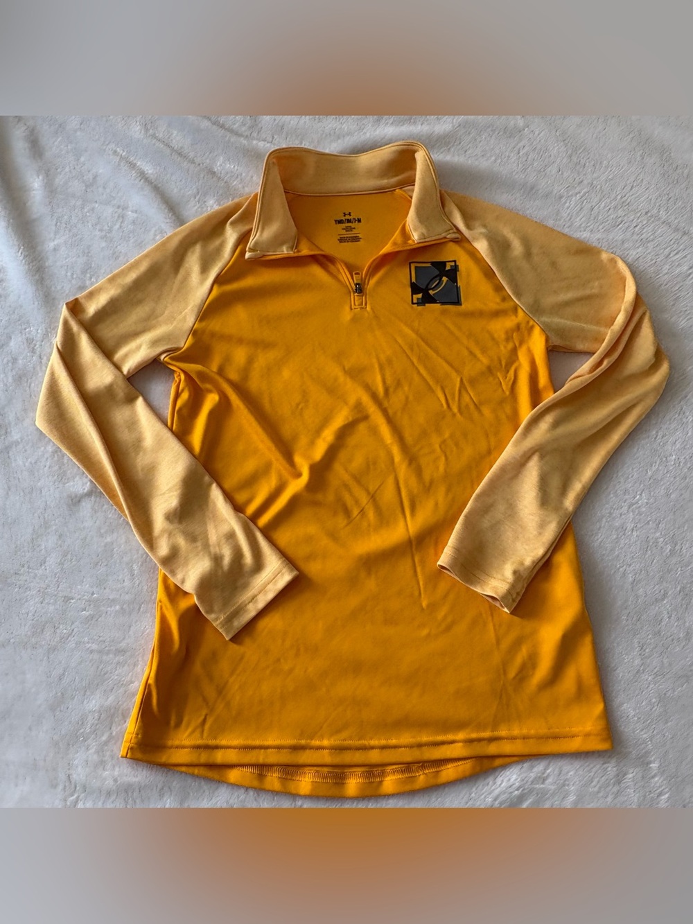 Boys 1/4 zip Under Armour top